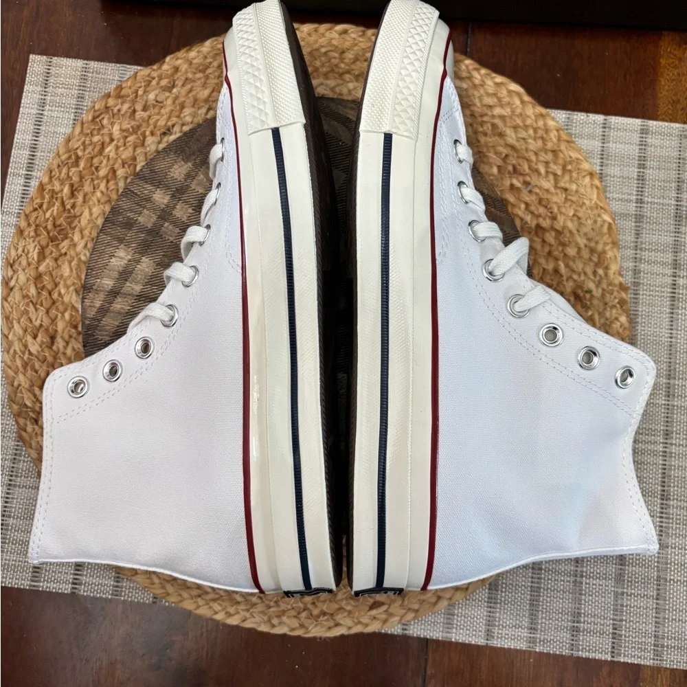 Converse  White High-Top Sneakers unisex M8 W10 Brand New in Box - Picture 3 of 10
